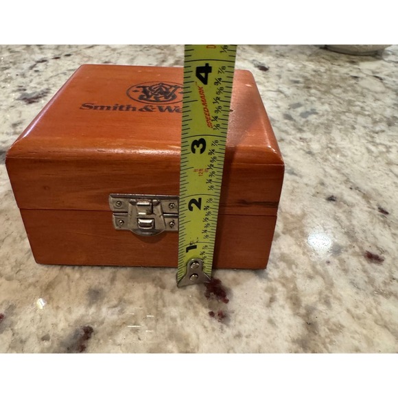 Smith Wesson Wooden Keepsake Box Jewelry Storage Display Case Engraved Logo - Picture 10 of 10